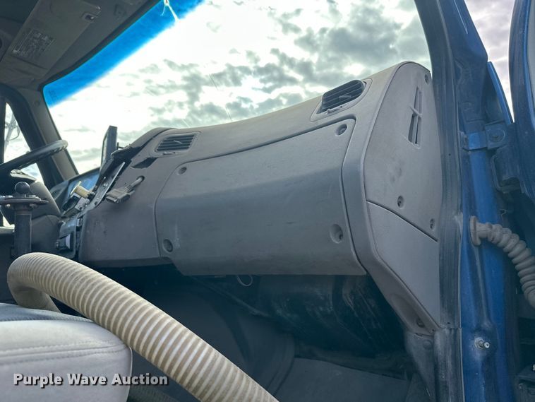 image for item DW4349 2003 Sterling L-Line ready mix truck