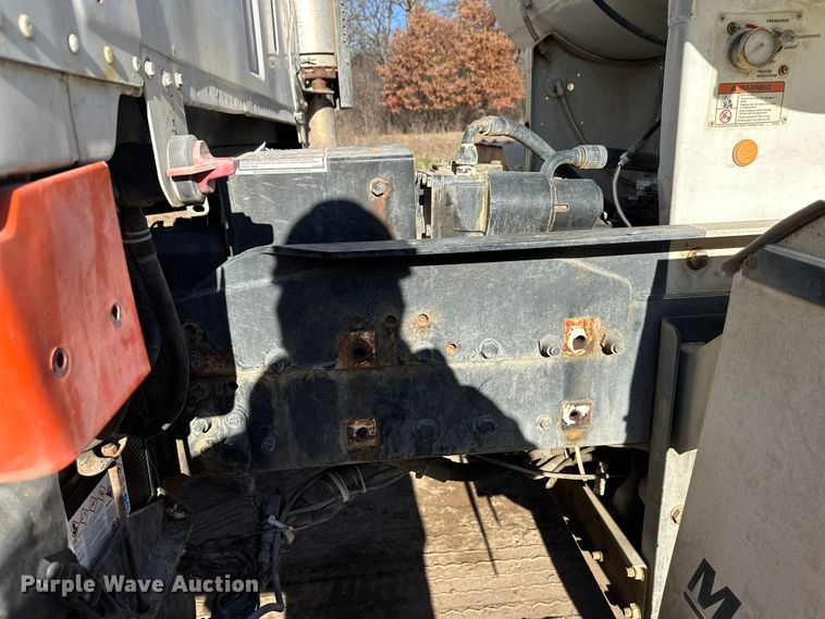 image for item DW4366 2006 Sterling L-Line ready mix truck