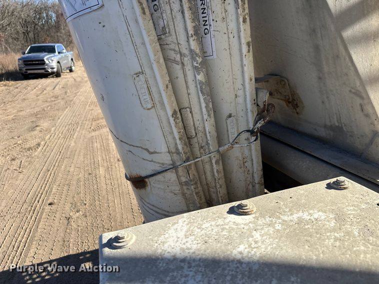 image for item DW4366 2006 Sterling L-Line ready mix truck