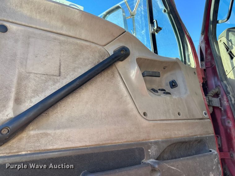 image for item DW4366 2006 Sterling L-Line ready mix truck