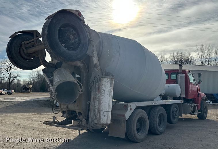 image for item DW4370 2007 Sterling L9500 ready mix truck