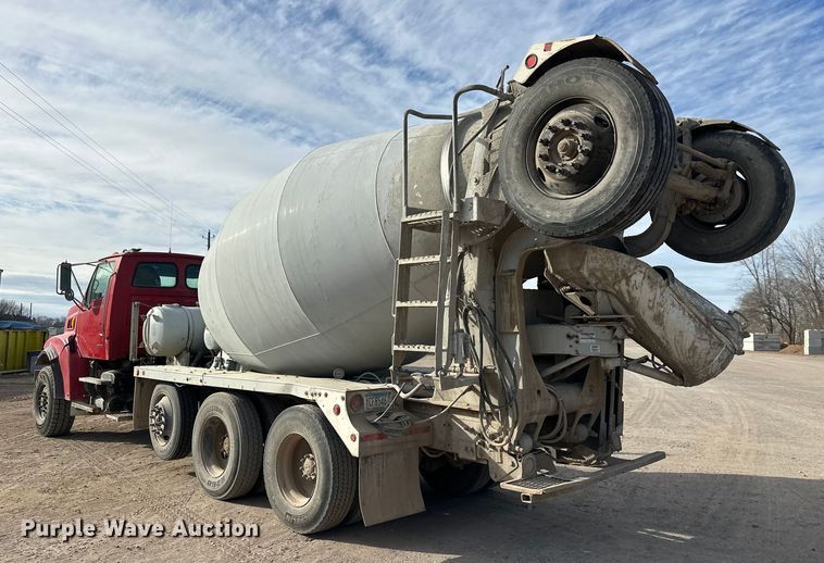 image for item DW4370 2007 Sterling L9500 ready mix truck