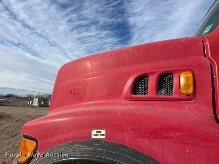 image for item DW4370 2007 Sterling L9500 ready mix truck