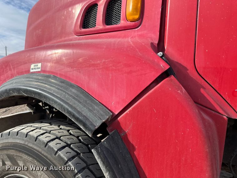 image for item DW4370 2007 Sterling L9500 ready mix truck