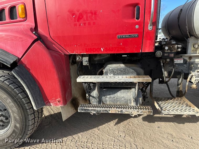 image for item DW4370 2007 Sterling L9500 ready mix truck