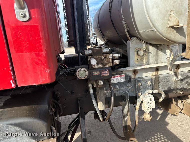 image for item DW4370 2007 Sterling L9500 ready mix truck