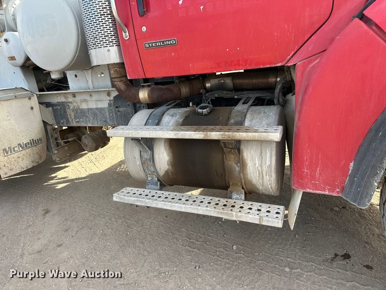 image for item DW4370 2007 Sterling L9500 ready mix truck