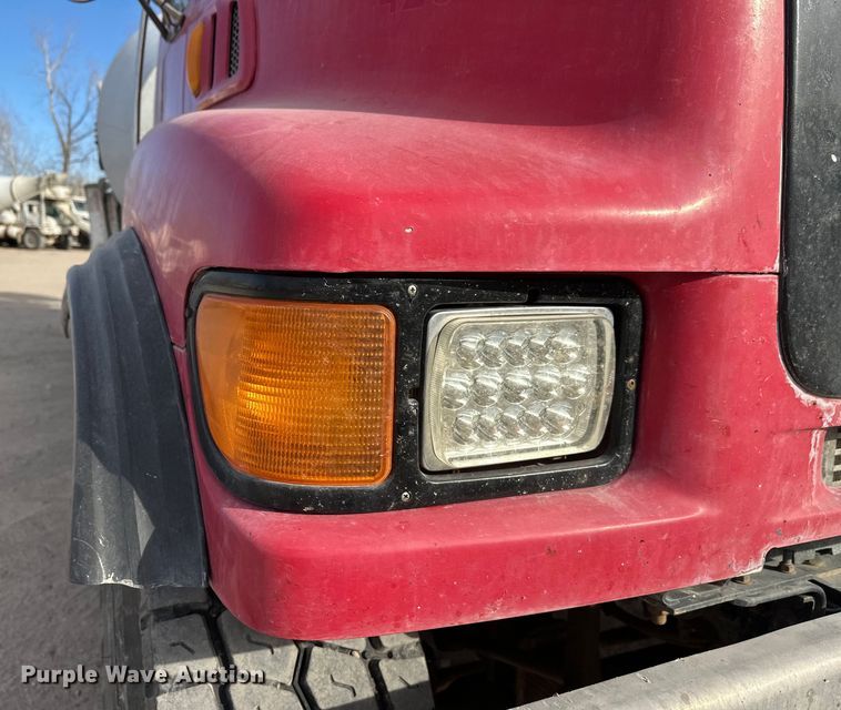 image for item DW4370 2007 Sterling L9500 ready mix truck