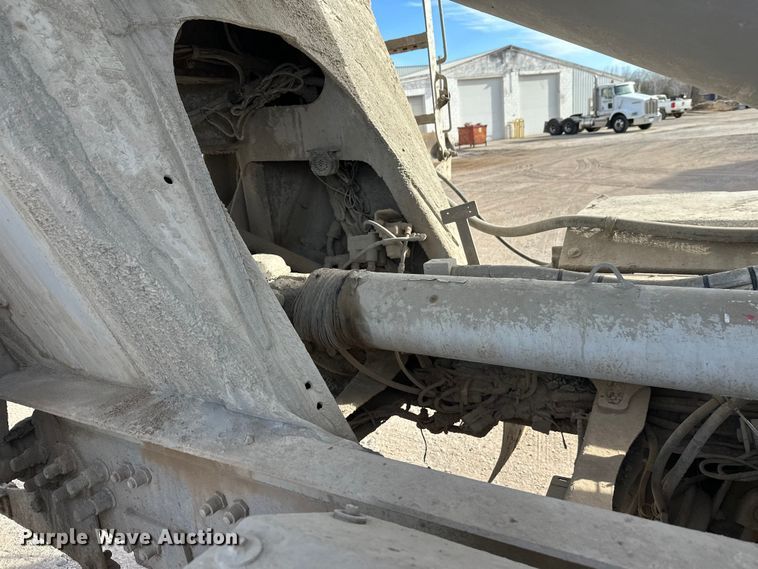 image for item DW4370 2007 Sterling L9500 ready mix truck