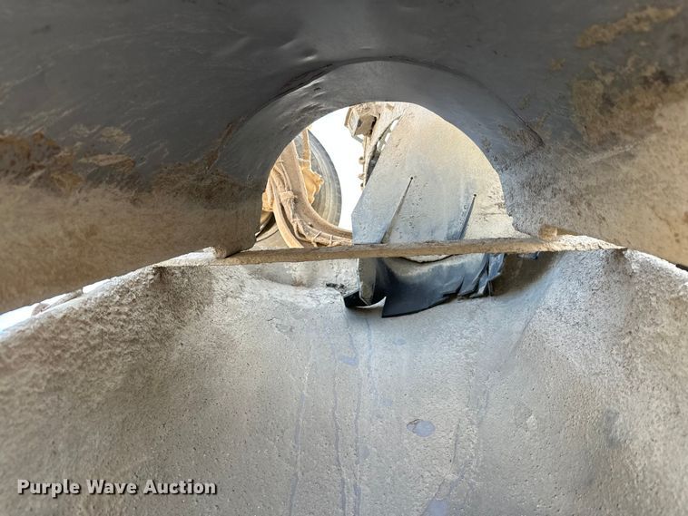 image for item DW4370 2007 Sterling L9500 ready mix truck