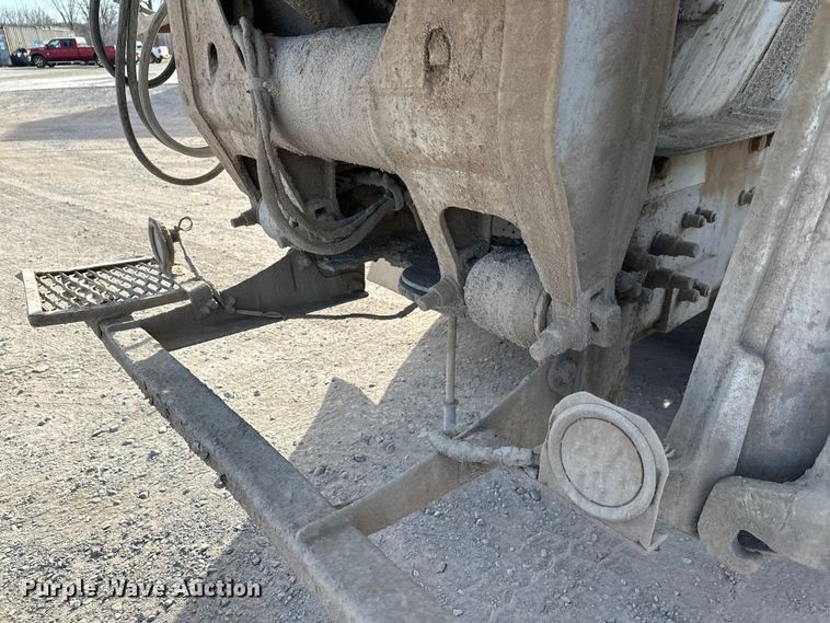 image for item DW4370 2007 Sterling L9500 ready mix truck