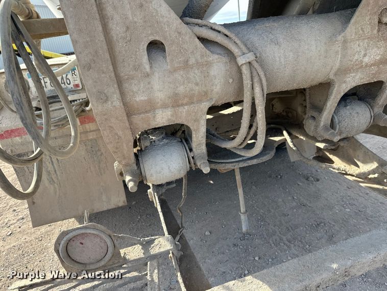 image for item DW4370 2007 Sterling L9500 ready mix truck