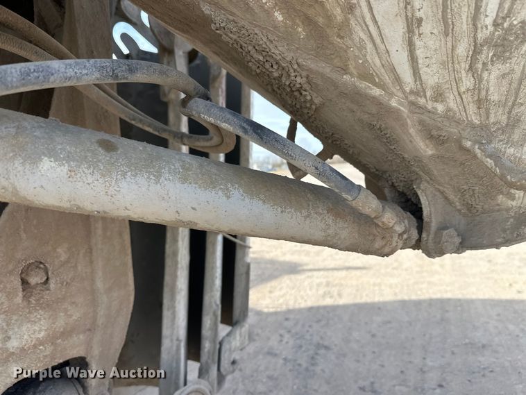 image for item DW4370 2007 Sterling L9500 ready mix truck