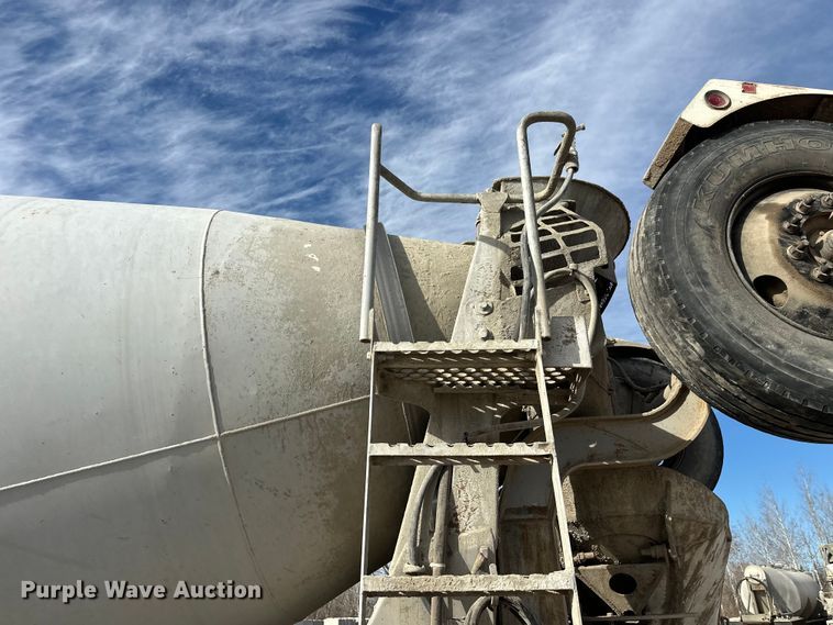 image for item DW4370 2007 Sterling L9500 ready mix truck