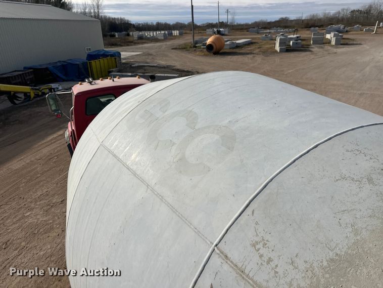 image for item DW4370 2007 Sterling L9500 ready mix truck