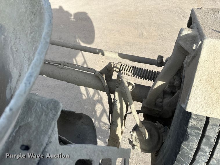 image for item DW4370 2007 Sterling L9500 ready mix truck