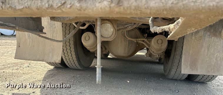 image for item DW4370 2007 Sterling L9500 ready mix truck