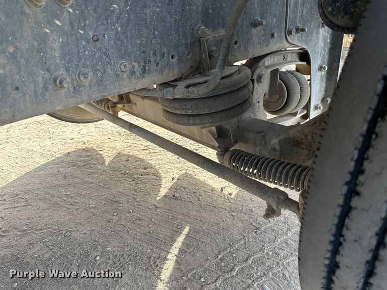 image for item DW4370 2007 Sterling L9500 ready mix truck