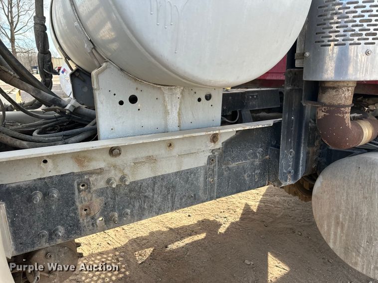 image for item DW4370 2007 Sterling L9500 ready mix truck