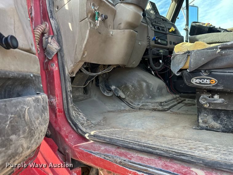 image for item DW4370 2007 Sterling L9500 ready mix truck