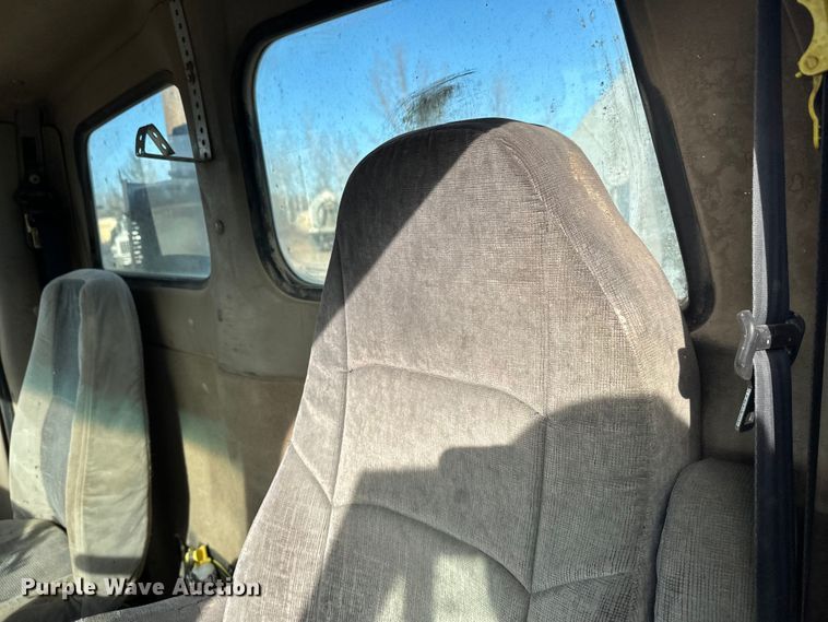 image for item DW4370 2007 Sterling L9500 ready mix truck