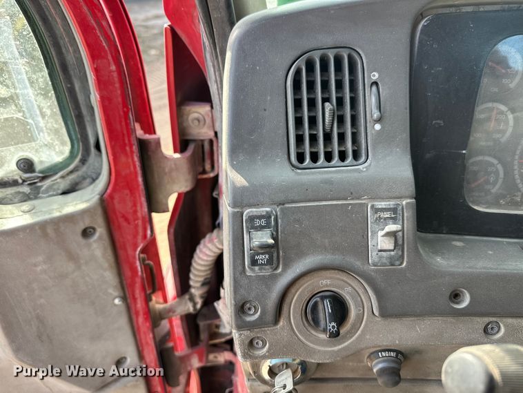 image for item DW4370 2007 Sterling L9500 ready mix truck