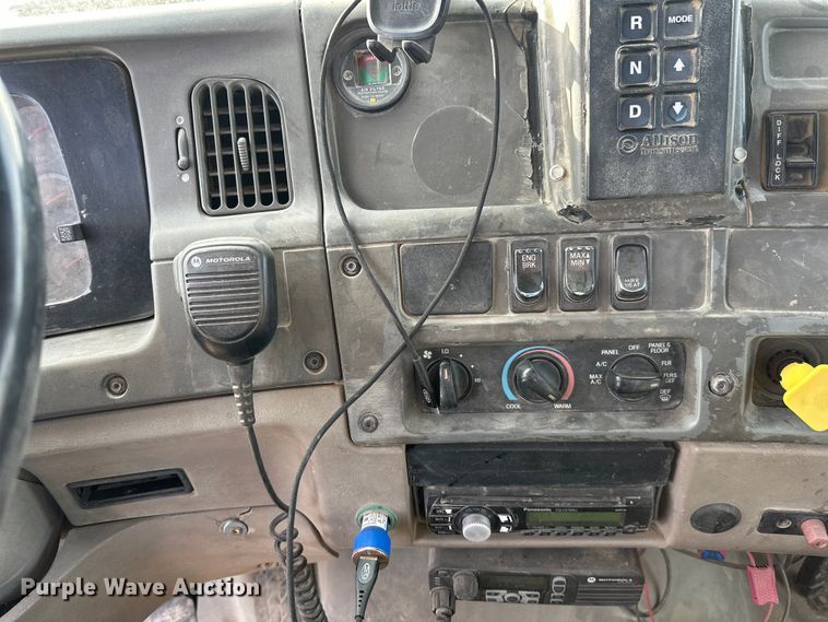 image for item DW4370 2007 Sterling L9500 ready mix truck