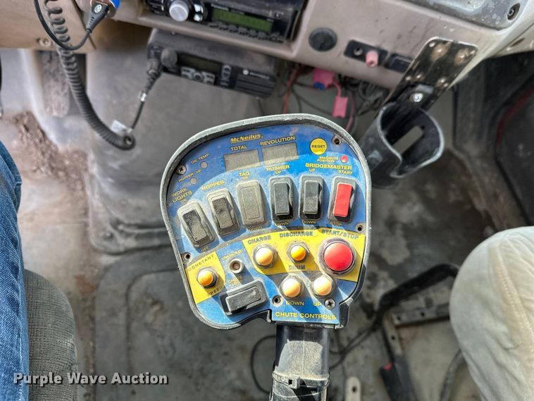 image for item DW4370 2007 Sterling L9500 ready mix truck