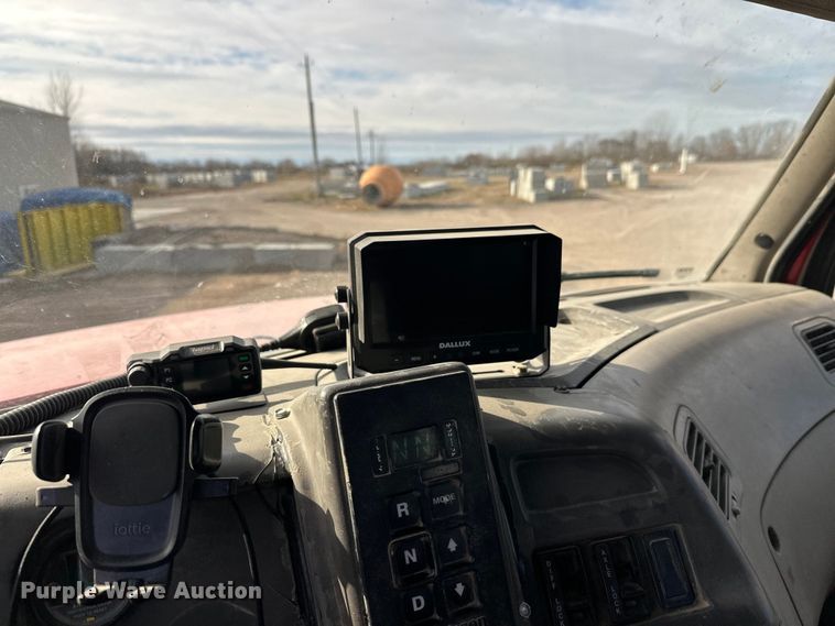 image for item DW4370 2007 Sterling L9500 ready mix truck