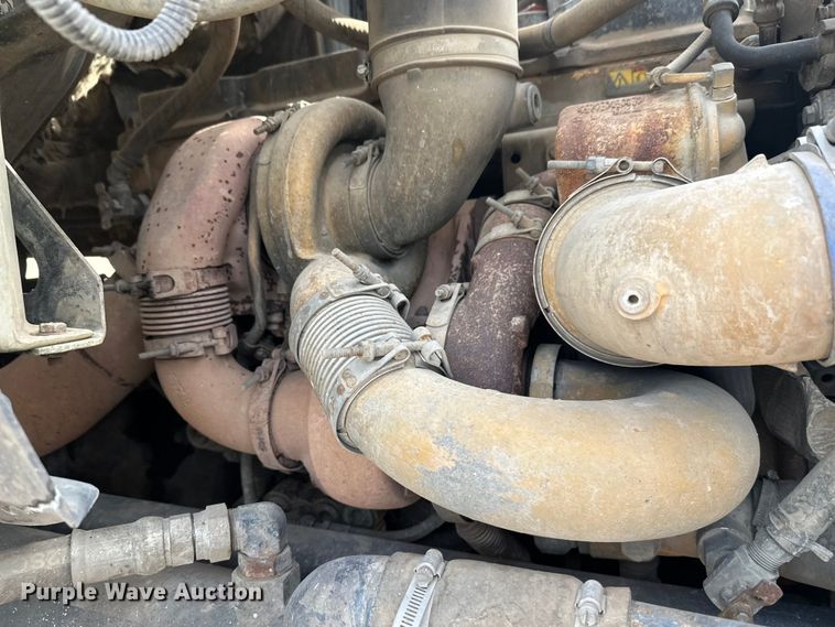 image for item DW4370 2007 Sterling L9500 ready mix truck