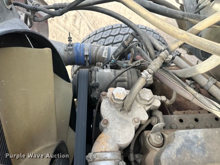 image for item DW4370 2007 Sterling L9500 ready mix truck