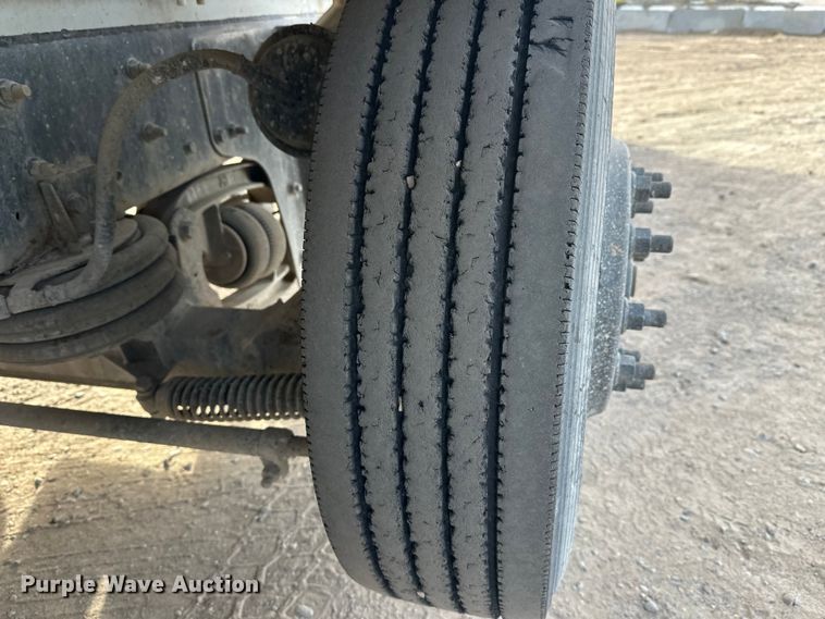 image for item DW4370 2007 Sterling L9500 ready mix truck