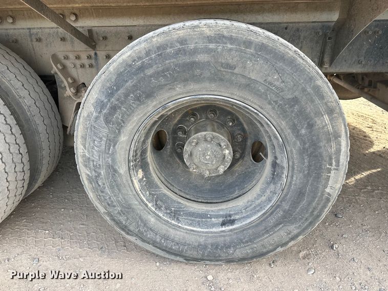 image for item DW4370 2007 Sterling L9500 ready mix truck