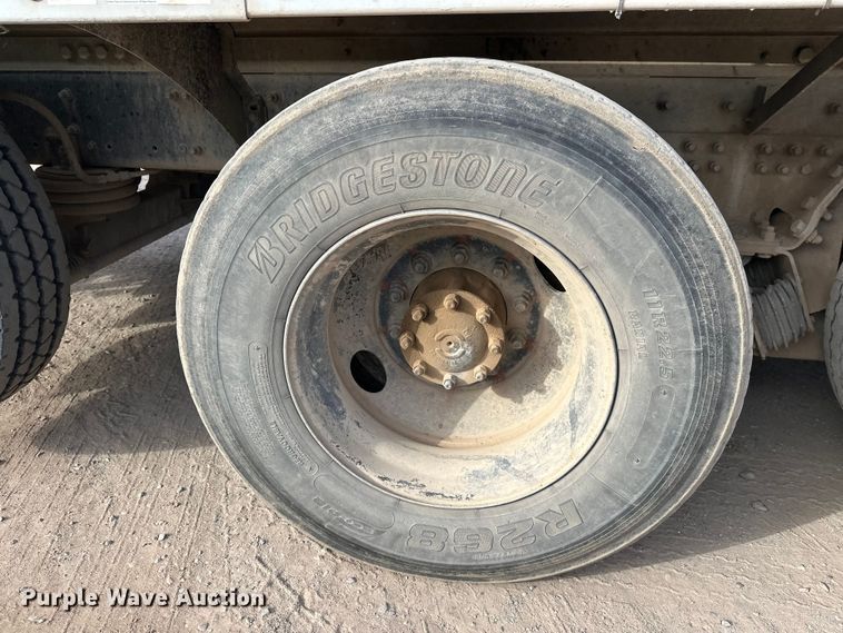 image for item DW4370 2007 Sterling L9500 ready mix truck