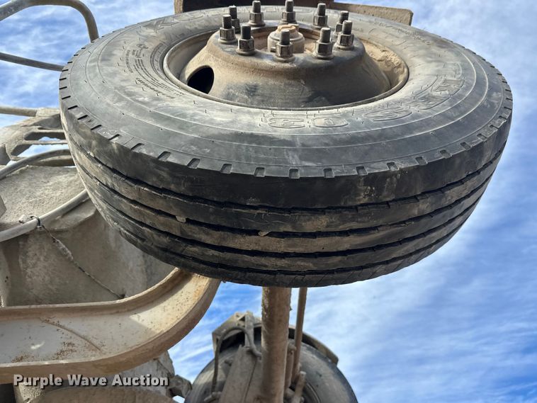 image for item DW4370 2007 Sterling L9500 ready mix truck