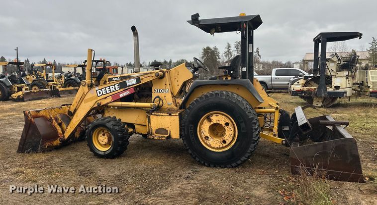 image for item DW4383 1998 John Deere 210LE landscape tractor