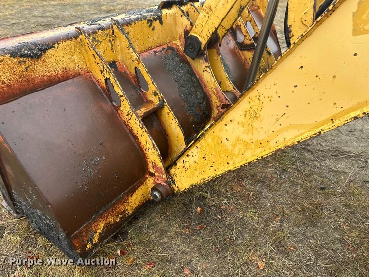 image for item DW4383 1998 John Deere 210LE landscape tractor