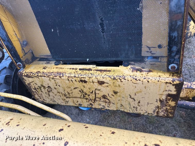 image for item DW4383 1998 John Deere 210LE landscape tractor