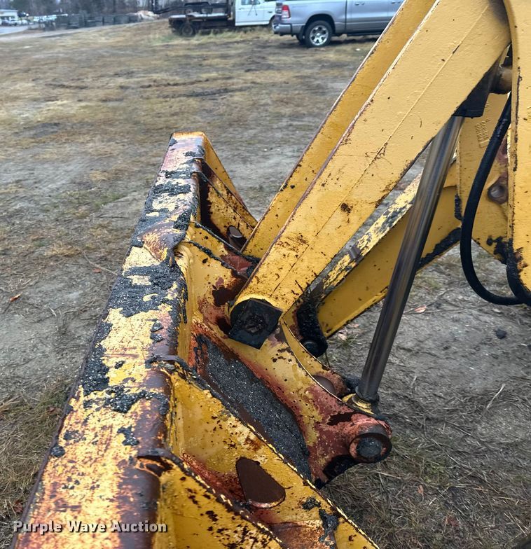 image for item DW4383 1998 John Deere 210LE landscape tractor