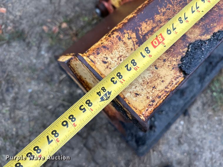 image for item DW4383 1998 John Deere 210LE landscape tractor