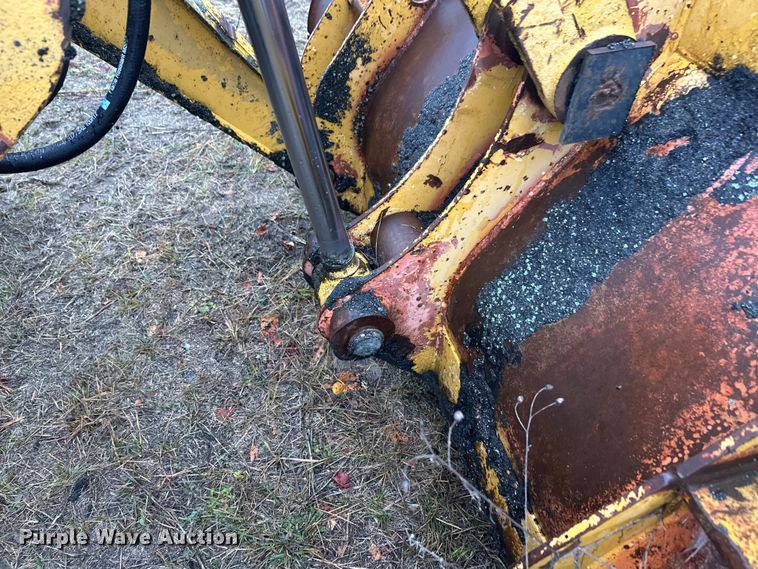 image for item DW4383 1998 John Deere 210LE landscape tractor