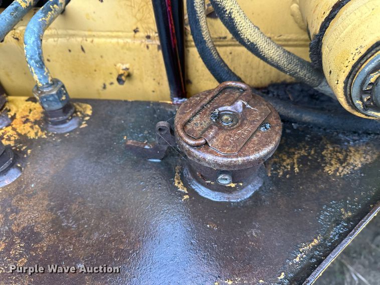 image for item DW4383 1998 John Deere 210LE landscape tractor