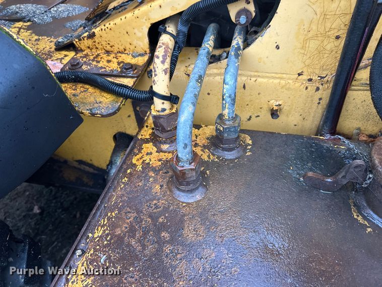 image for item DW4383 1998 John Deere 210LE landscape tractor