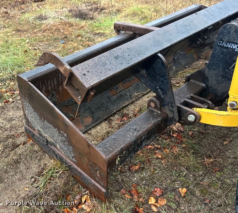 image for item DW4383 1998 John Deere 210LE landscape tractor