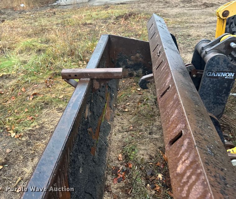 image for item DW4383 1998 John Deere 210LE landscape tractor