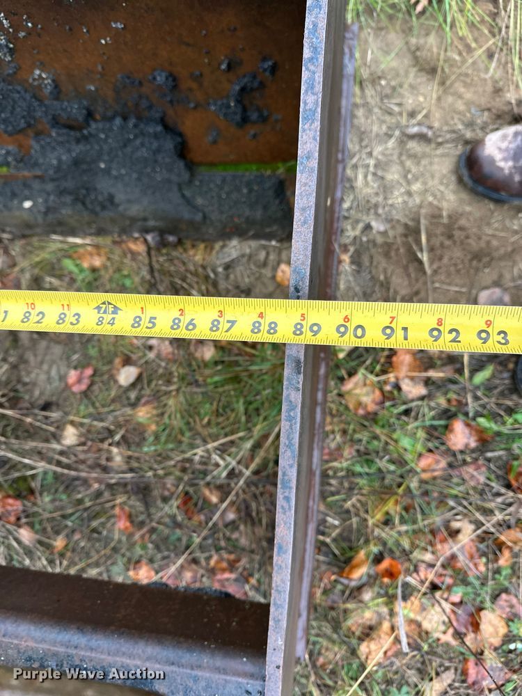 image for item DW4383 1998 John Deere 210LE landscape tractor