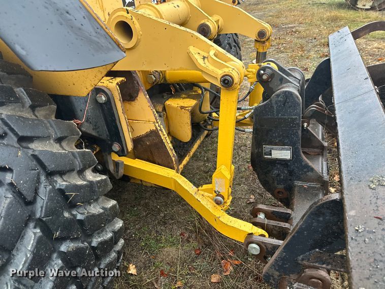 image for item DW4383 1998 John Deere 210LE landscape tractor