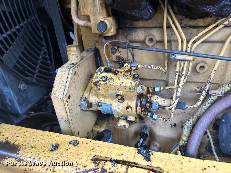 image for item DW4383 1998 John Deere 210LE landscape tractor