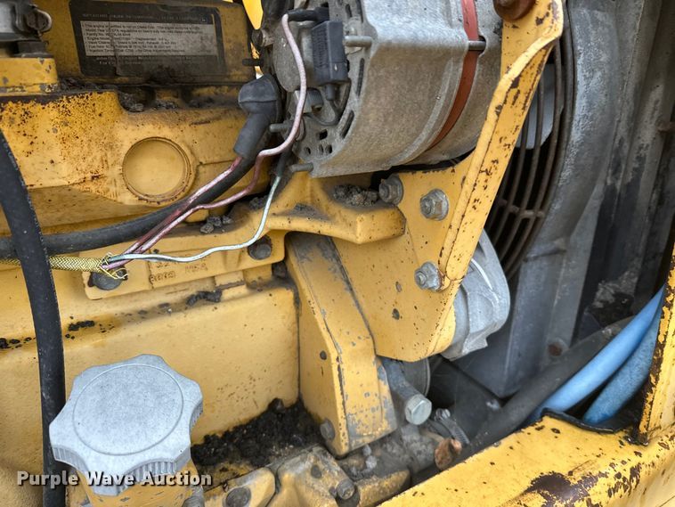 image for item DW4383 1998 John Deere 210LE landscape tractor