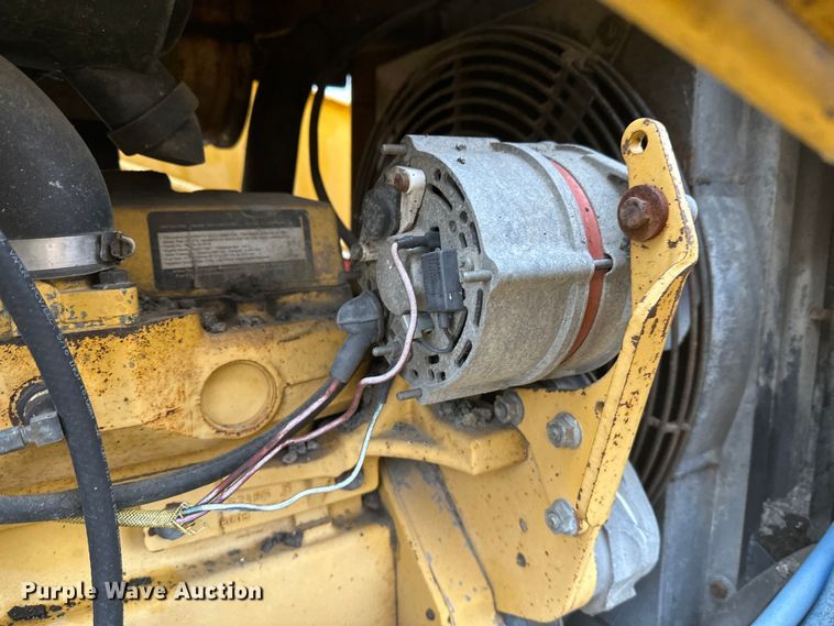 image for item DW4383 1998 John Deere 210LE landscape tractor